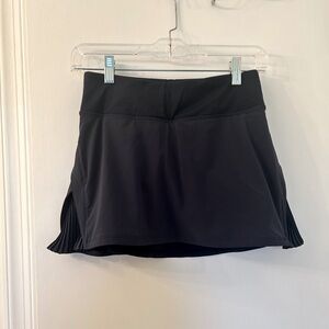Lululemon - Playoff Pleats mid-rise skirt